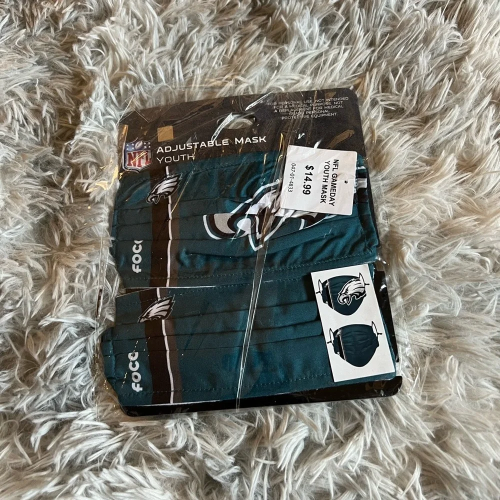 NWT Eagles adjustable youth mask‎ set